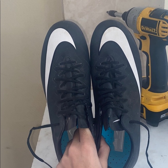 Nike Soccer Cleats CR7 - Picture 2 of 9